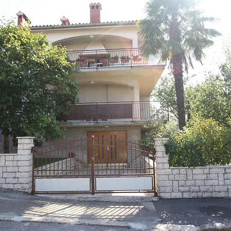 Peaceful In Croatia Near Beach *